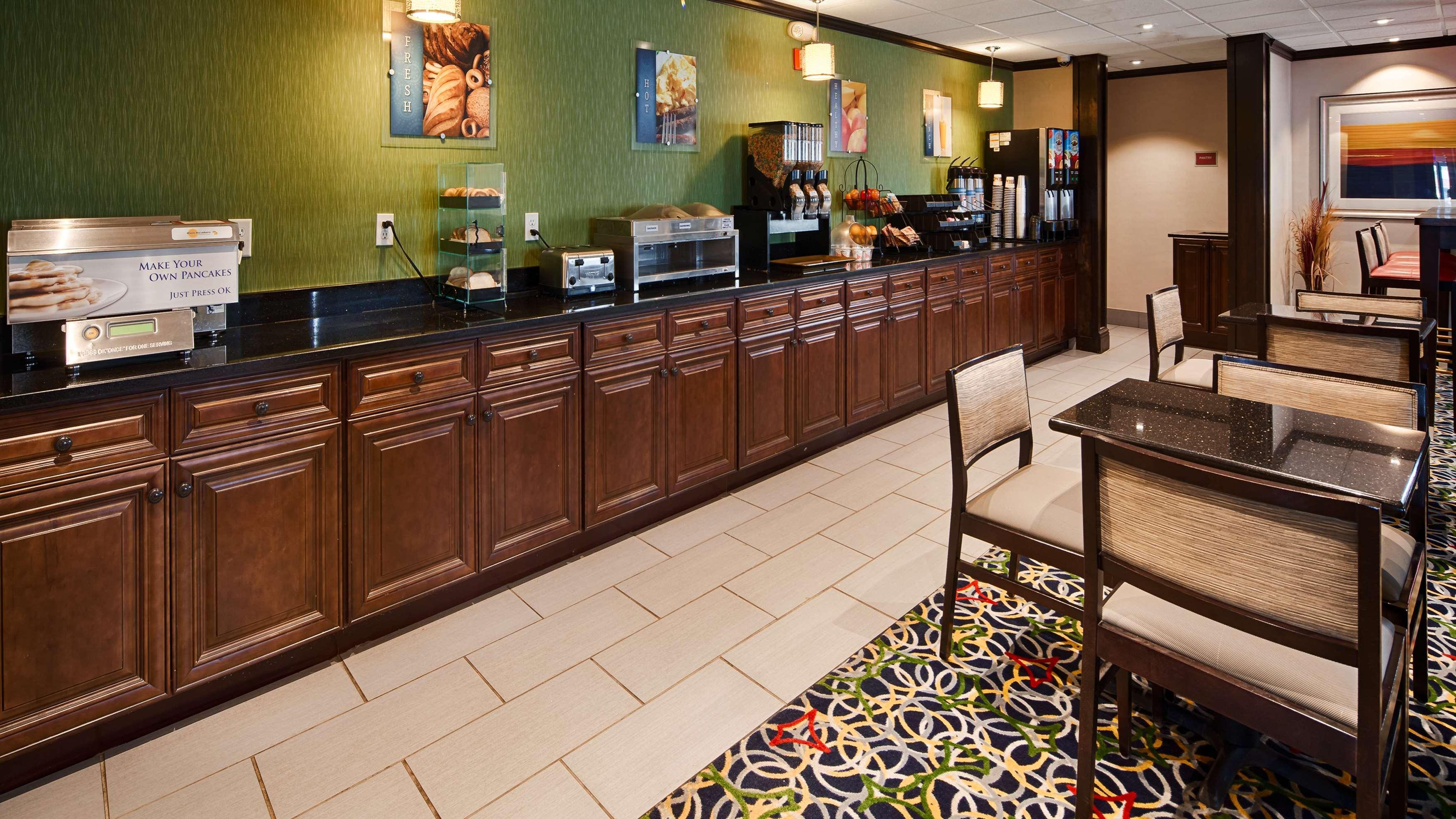 Best Western Elyria Kültér fotó